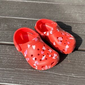 Kids’ Crocs - red hearts, valentines